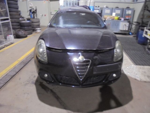 Carro MOT: 940A3000 ALFA ROMEO GIULIETTA 2011 1.6 JTDM 105CV 5P PRETO DIESEL