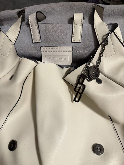 Antonio Biaggi шкіряний рюкзак-сумка