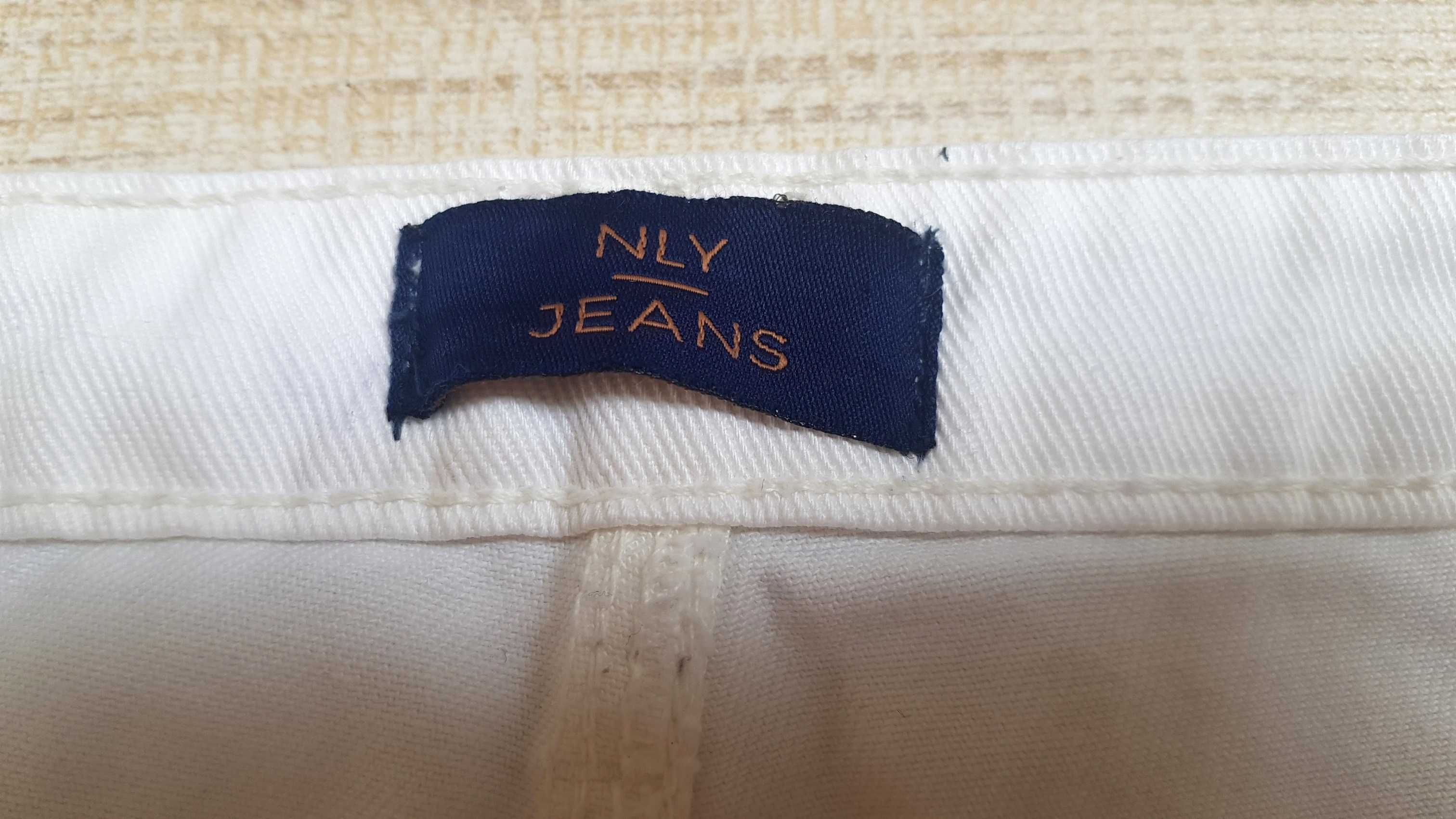 nowa jeansowa spódnica mini z dziurami Nelly Trend NLY Jeans S/36