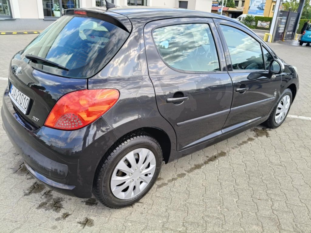 Sprzedam peugota 207 1.4 benzyna