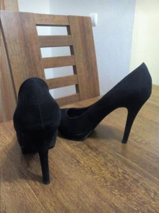 Sapatos Stradivarius