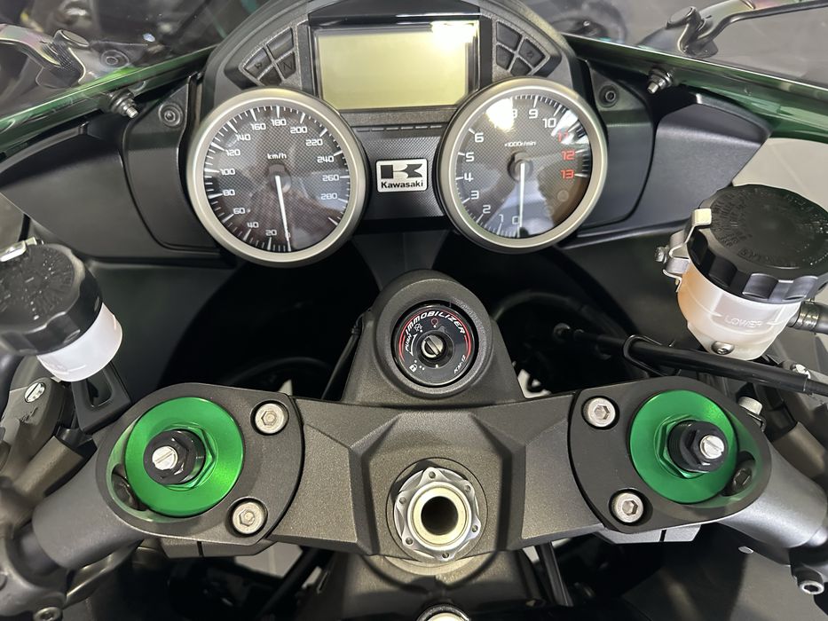 Kawasaki zzr1400 preservada 2020
