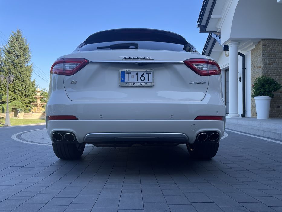 Auto do Ślubu Maserati Levante Dodge Challenger Audi S7