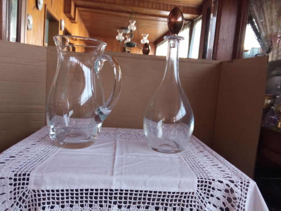 46 copos de cristal +2 peças  (para desocupar)