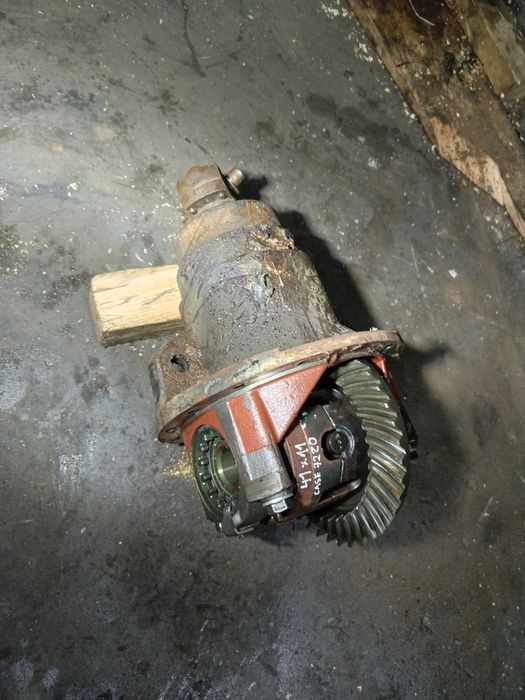 Atak  napędu Spicer Case Magnum 7220/ 11-41 z