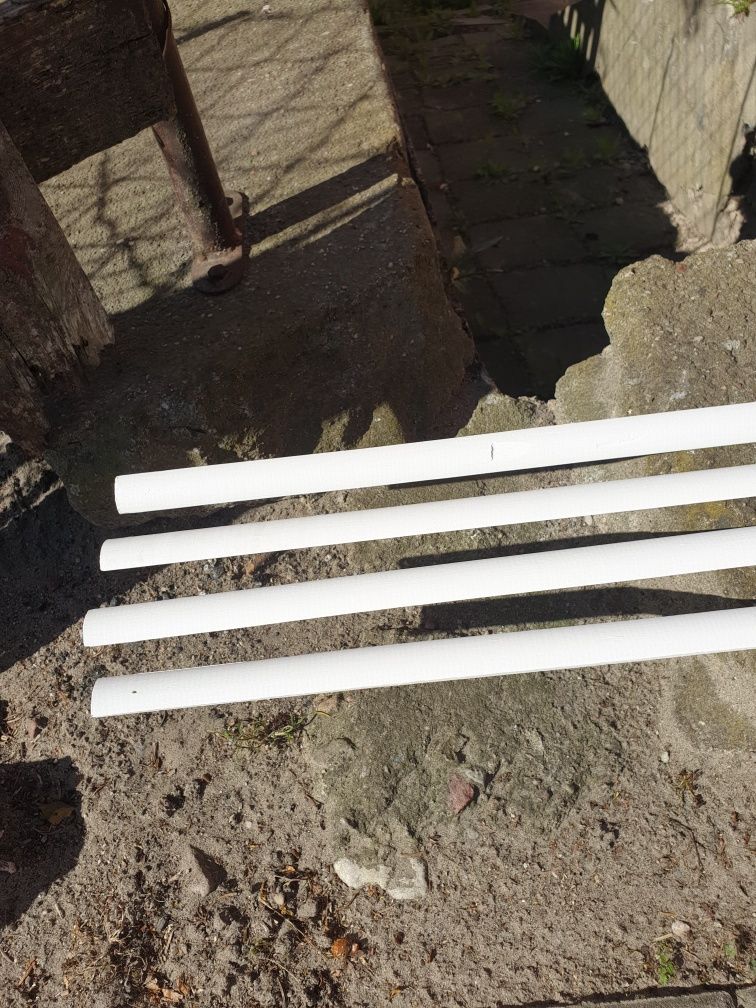 Listwy podłogowe sosnowe ćwierćwałek 18 mm na 18 mm 210 cm długości