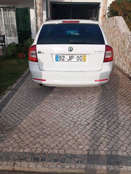 Skoda Octavia Carrinha 1.6 a Gasolina + GPL