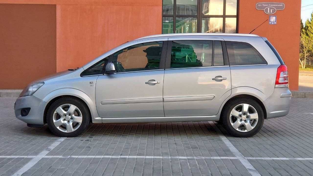 Opel Zafira B 2010