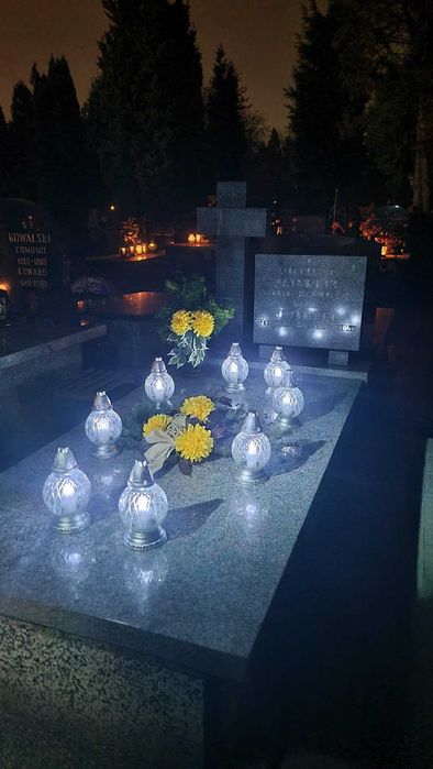 Sprzątanie grobów Częstochowa – mycie nagrobków, zdjęcia „przed i po