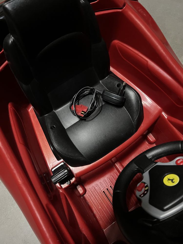 Vendo Ferrari eletrico de passeio para criança