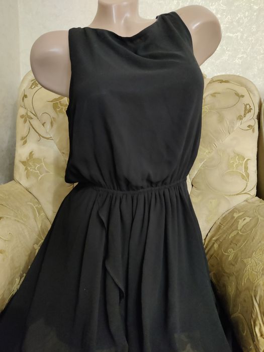 Продам модные женские брендовые вечерние праздничные платья б/у