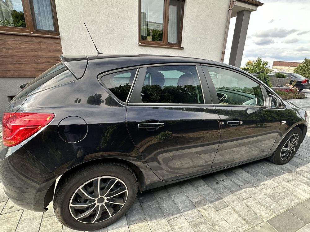 Opel Astra J Pierwszy właściciel w kraju