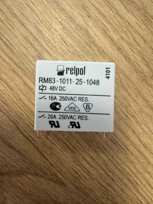 Przekaźnik RM83-1011