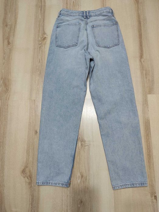 Плотные джинсы Мом, стильные джинсы- багги с вышивкой H&M на 11-12 лет