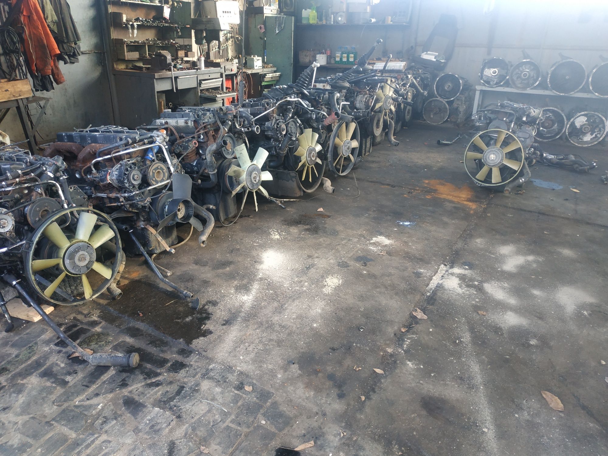 Мотор двигун МАН D 0824 0826 tyrbo на ЗІЛ  ГАЗ ПАЗ КАМАЗ  МТЗ  80, 82