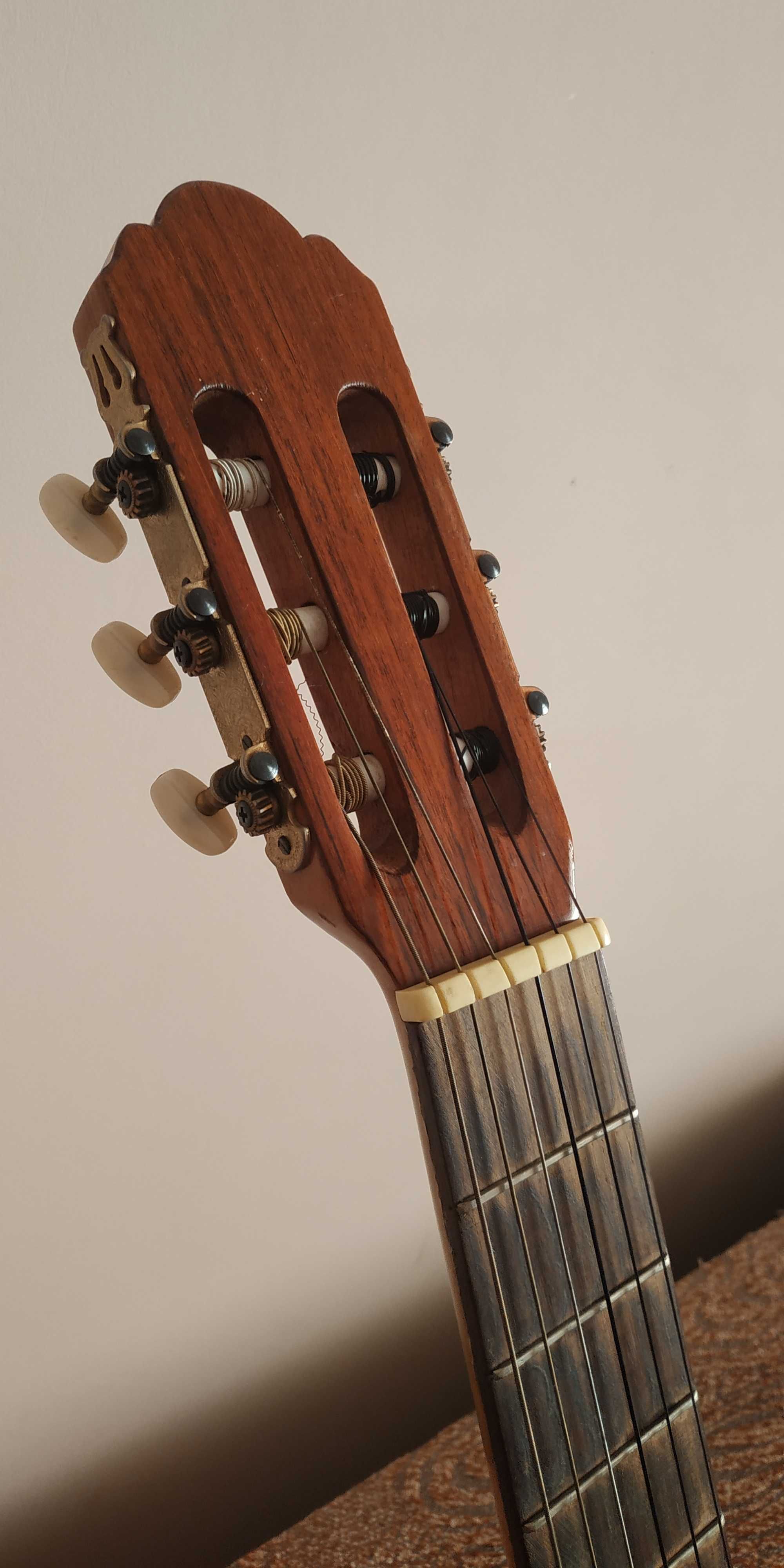 Класична акустична гітара Alhambra 4P. Made in Spain