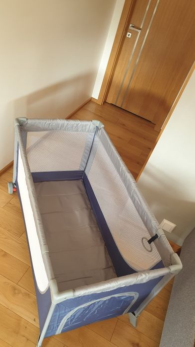 Łóżeczko KinderKraft Joy z siatką zmniejszjacą głębokość