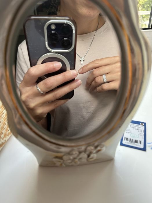 Стильне якісне срібне з камінцями колечко, перстень, дешево