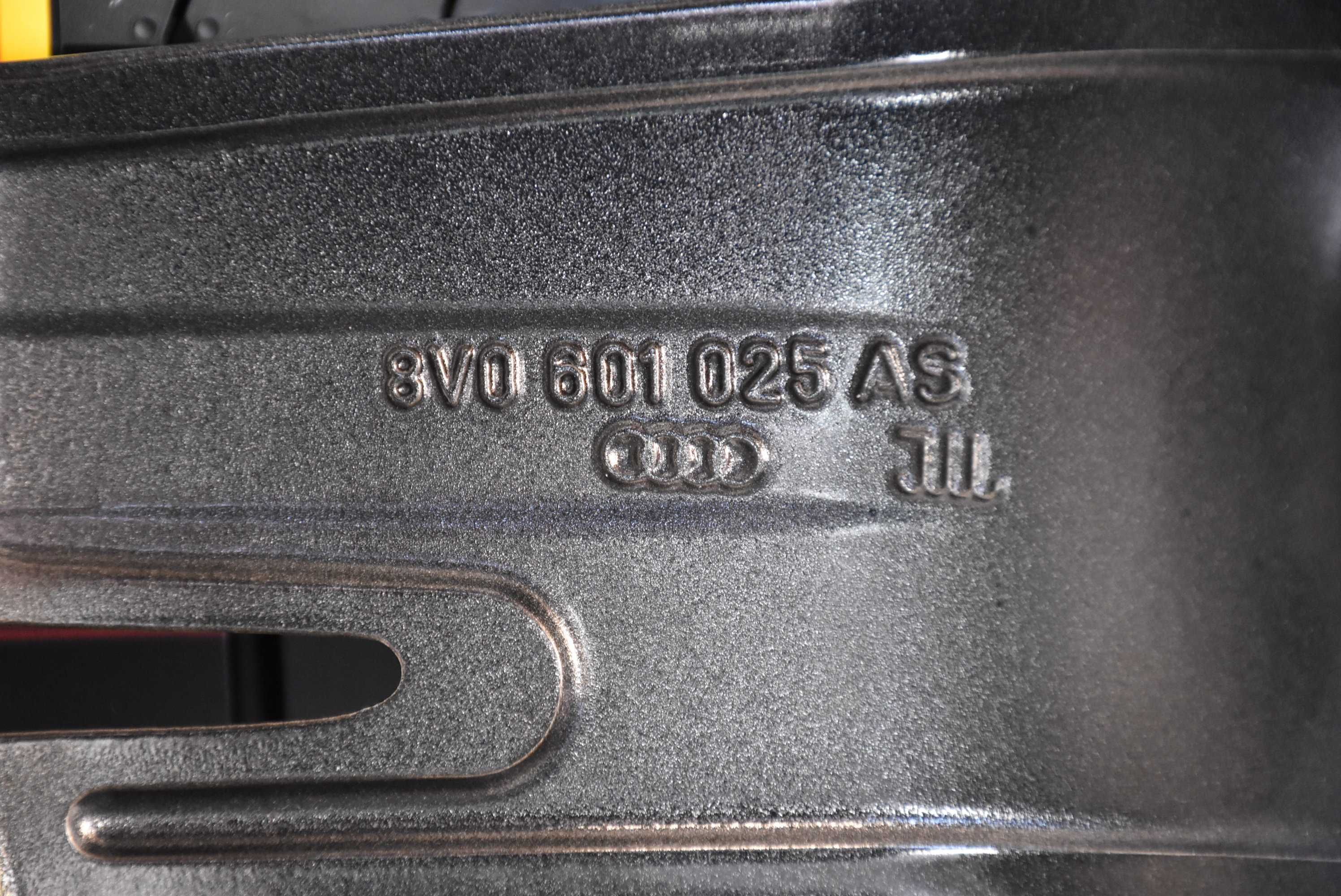 Nowe koła OEM Audi A3 8Y 8V 19" Pirelli 2025r