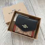 Жіночий гаманець Coach