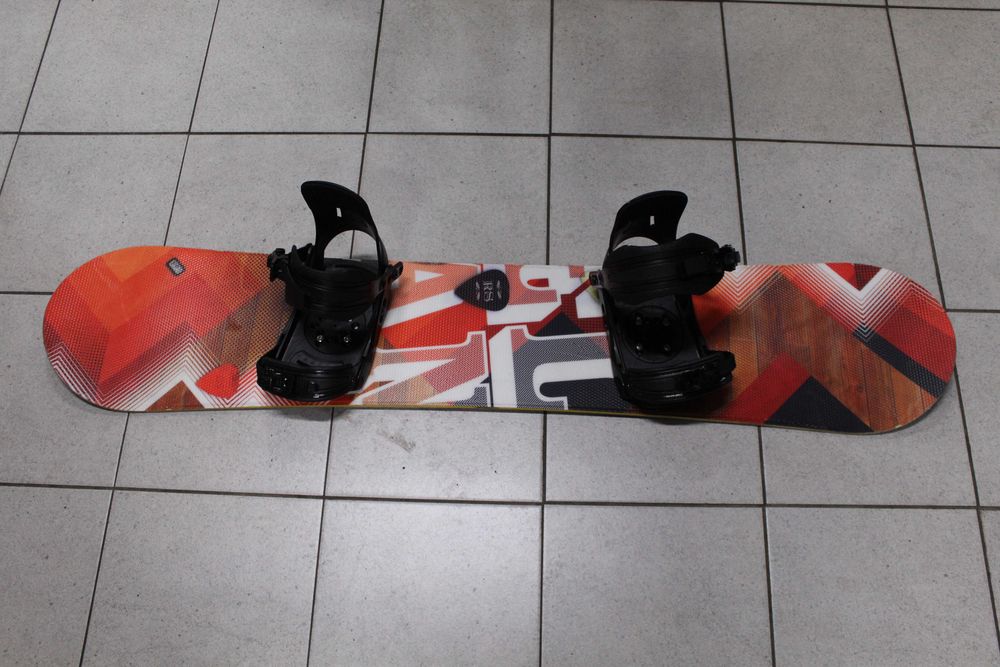 Deska Snowboard Elan RS 135 cm + Wiązania Nowe