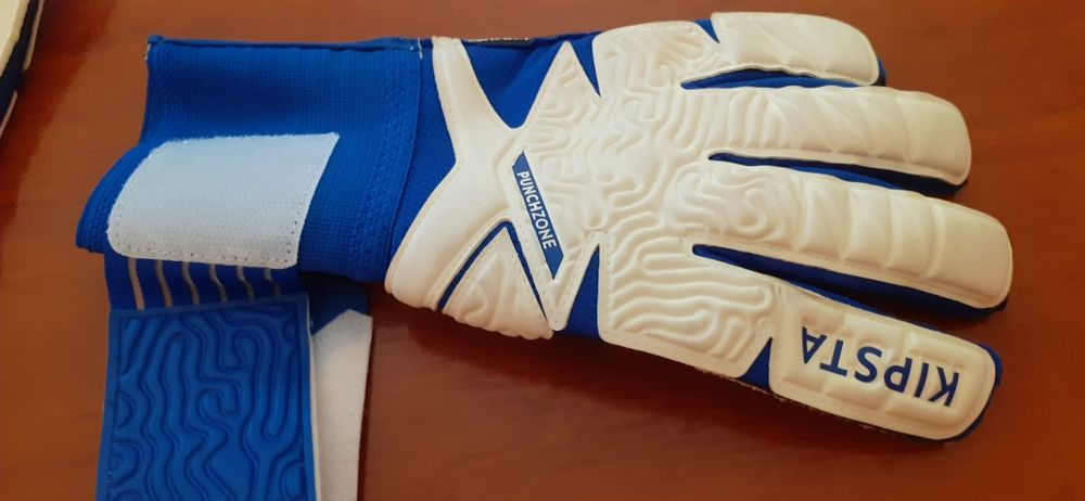 Вратарские перчатки футбольные перчатки перчатки вратаря