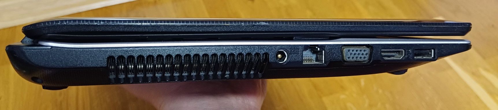 Продам ноутбук Asus 15.6
