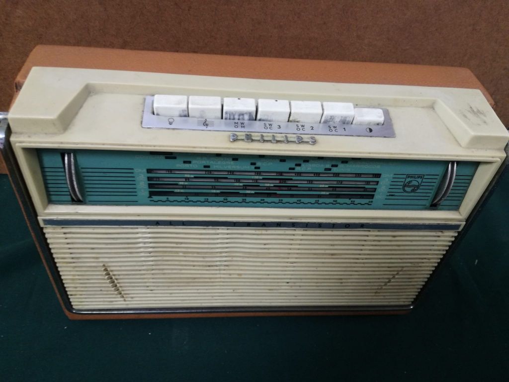 Rádio Philips, não funciona para decoração, antigo, antiguidade, relí