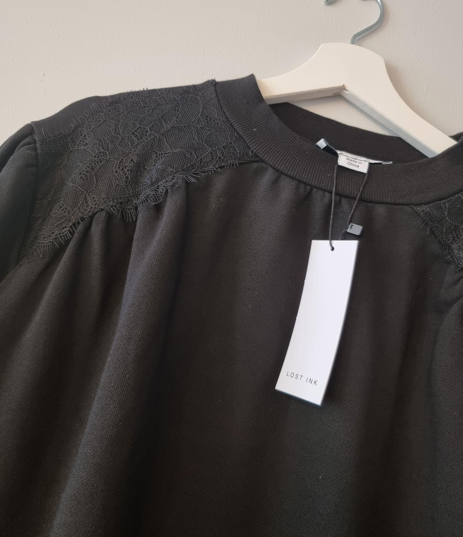 Bluza damska czarna rozmiar 48 basic klasyczna nowa Lost Ink