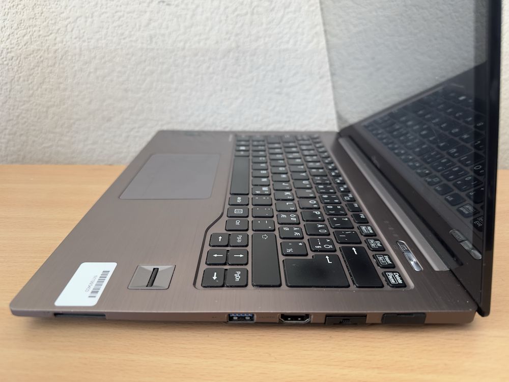 Ноутбук Fujitsu U904 14" QHD+IPS ТАЧ i7-4600U/10Gb/SSD256/HD4400