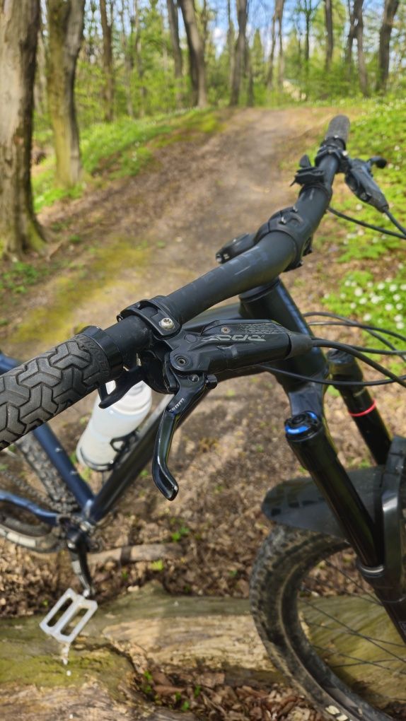 Giant fathom custom trail enduro mtb