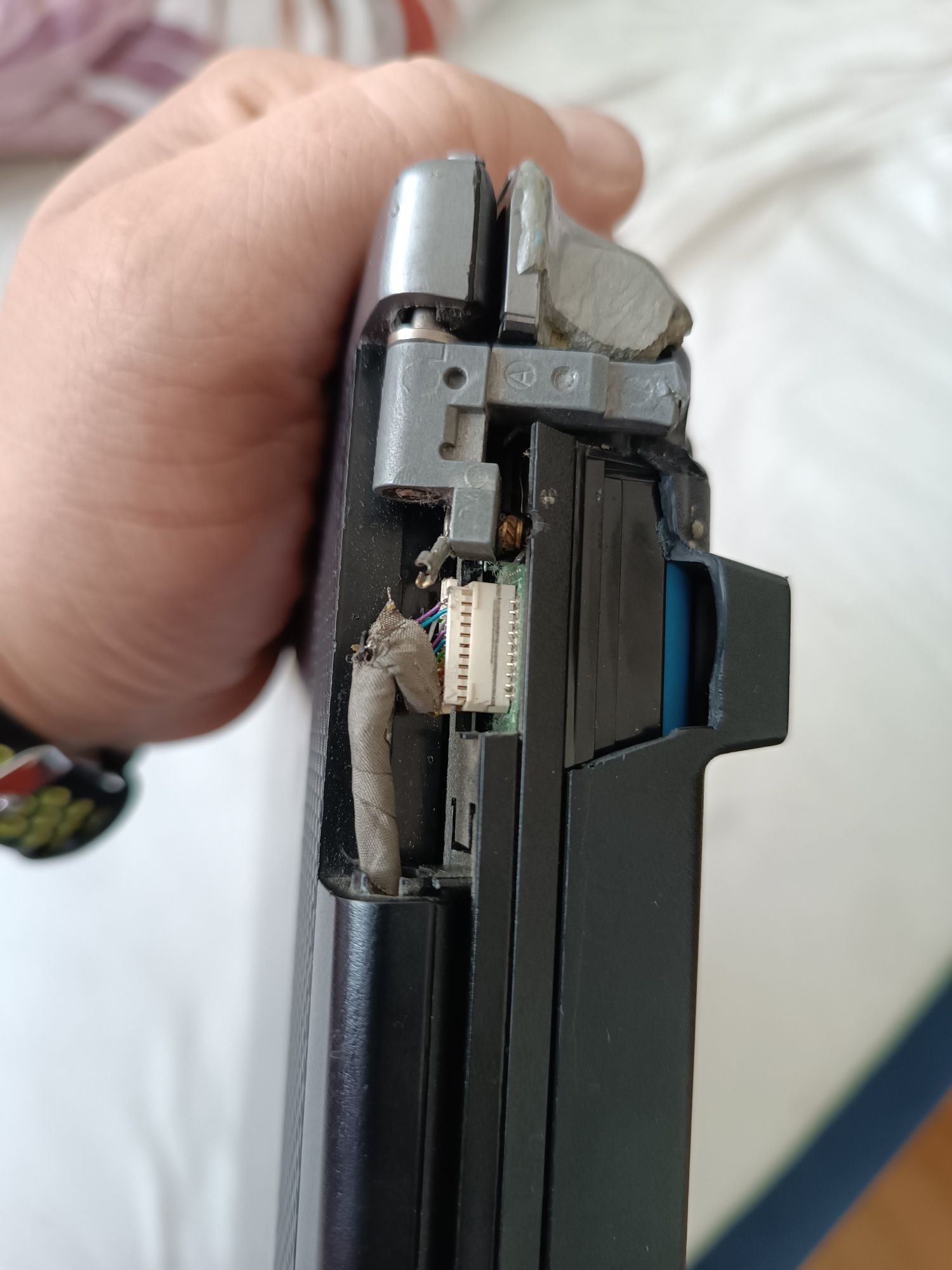 Laptop Asus uszkodzony