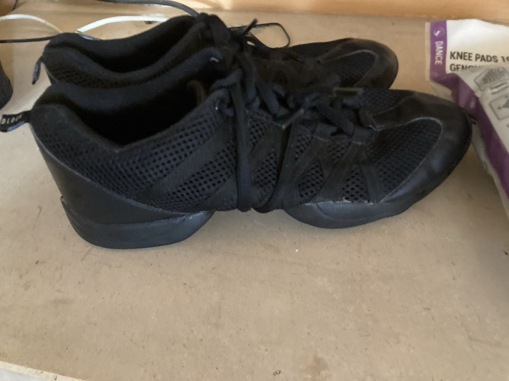 Sapatos de dança Bloch novos com joelheiras