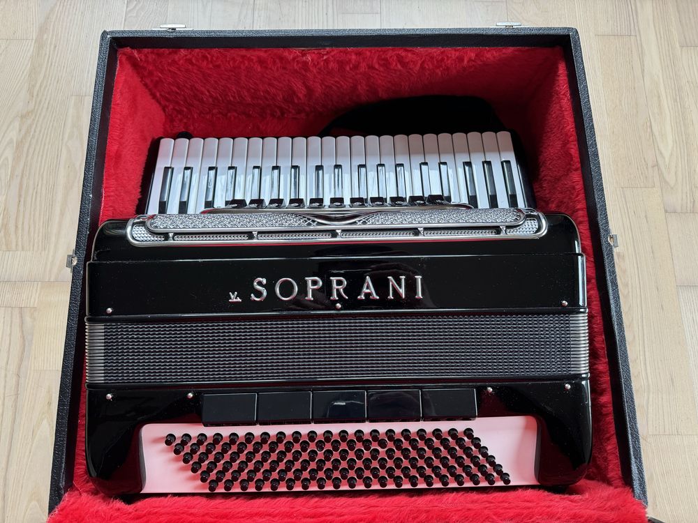 Akordeon Soprani 120 basów