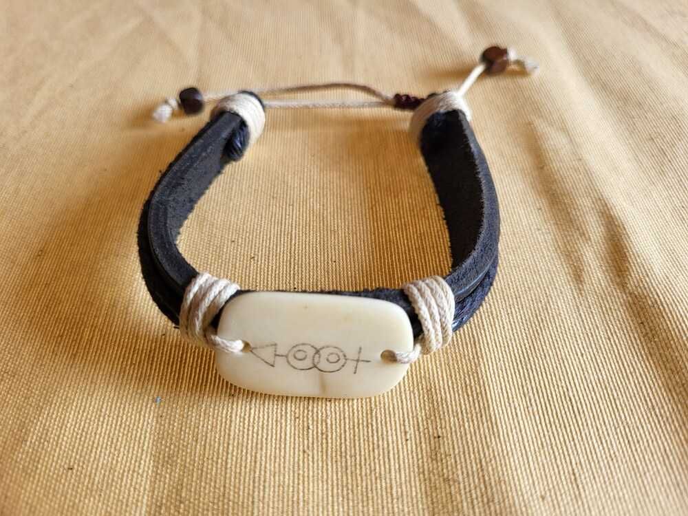 Pulseira em Couro