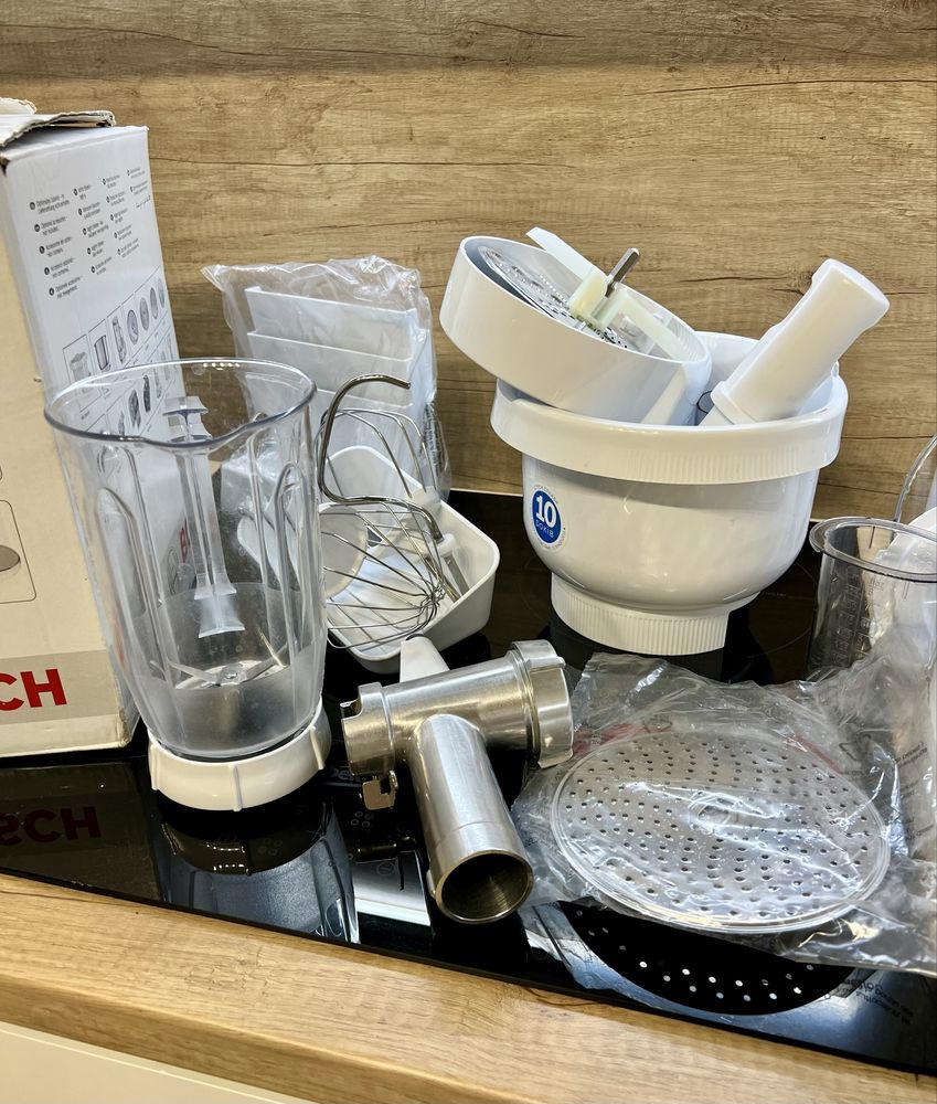 Універсальний кухонний комбайн Bosch MUM4855