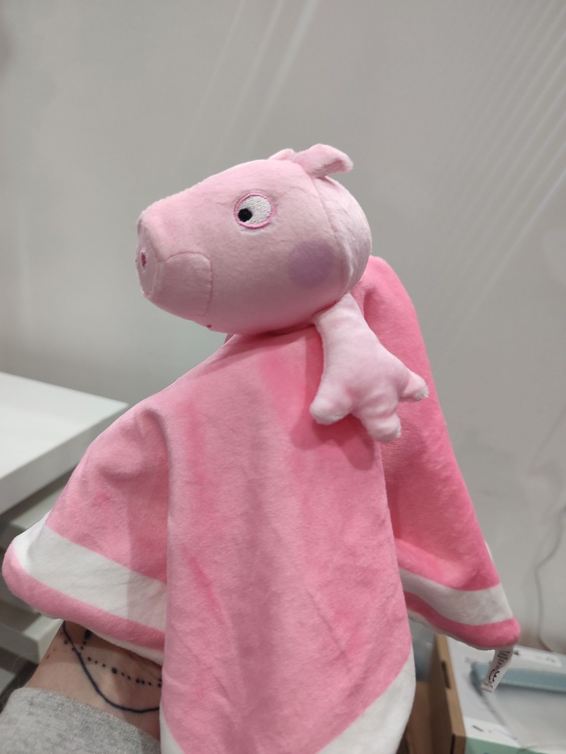 Maskotka mini kocyk do usypiania świnka Peppa