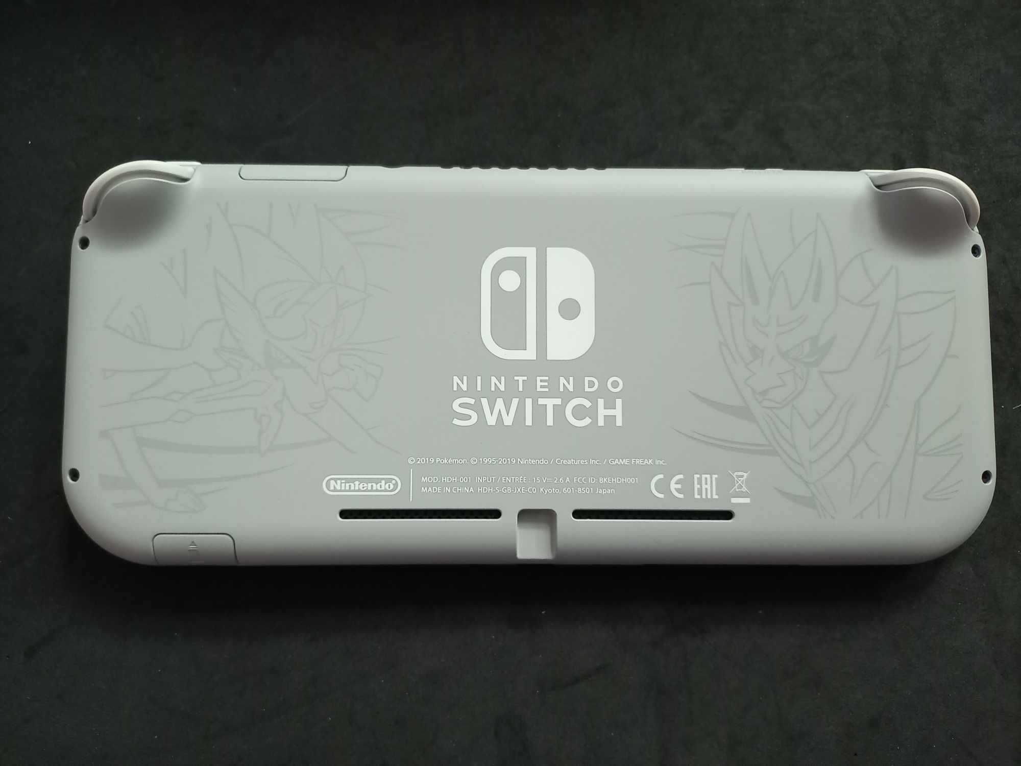 Nintendo Switch Lite (Pokemon Sword & Shield Edition) | Completo