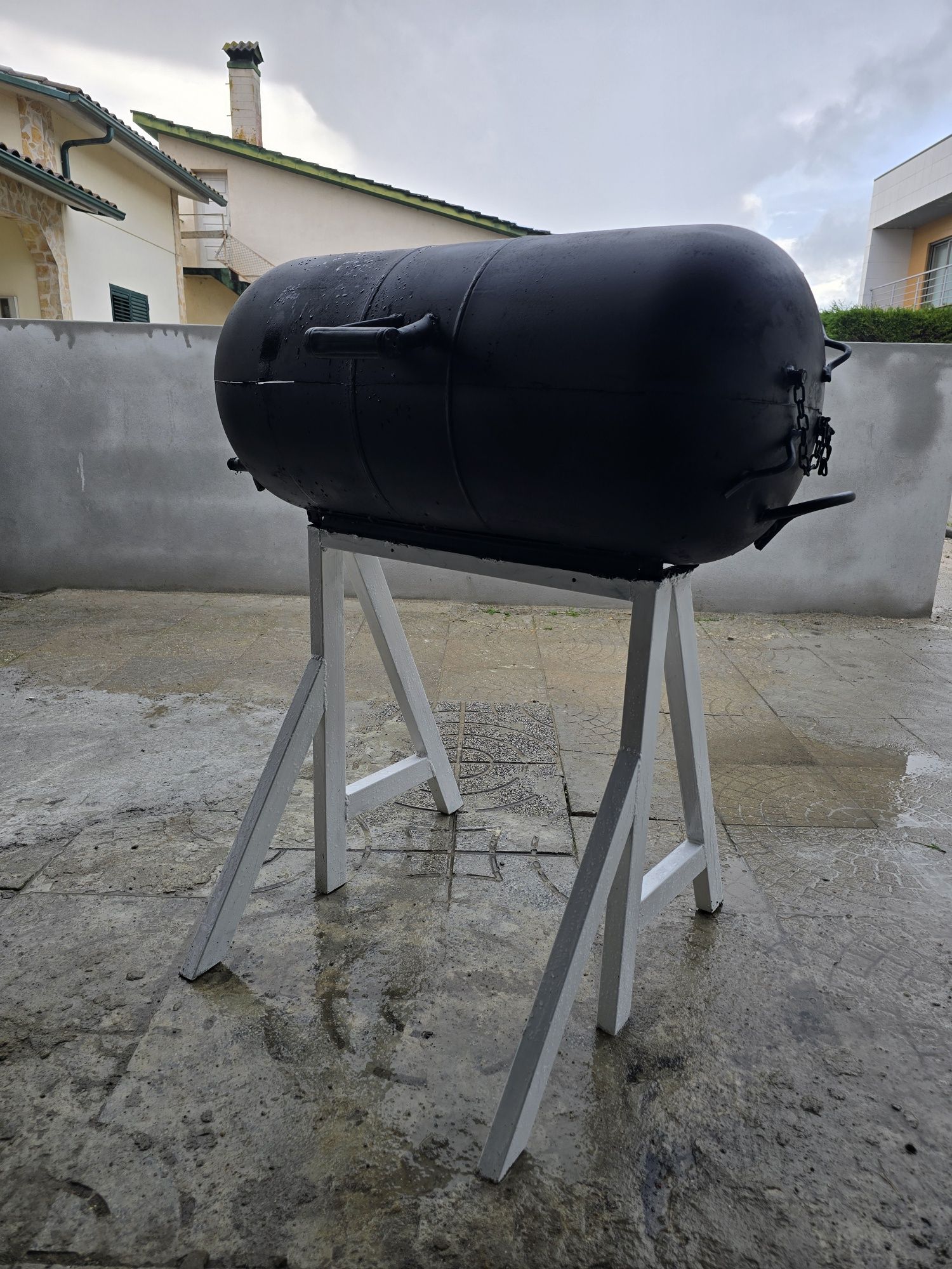 Grelhador novo entrego em mãos para tudo país