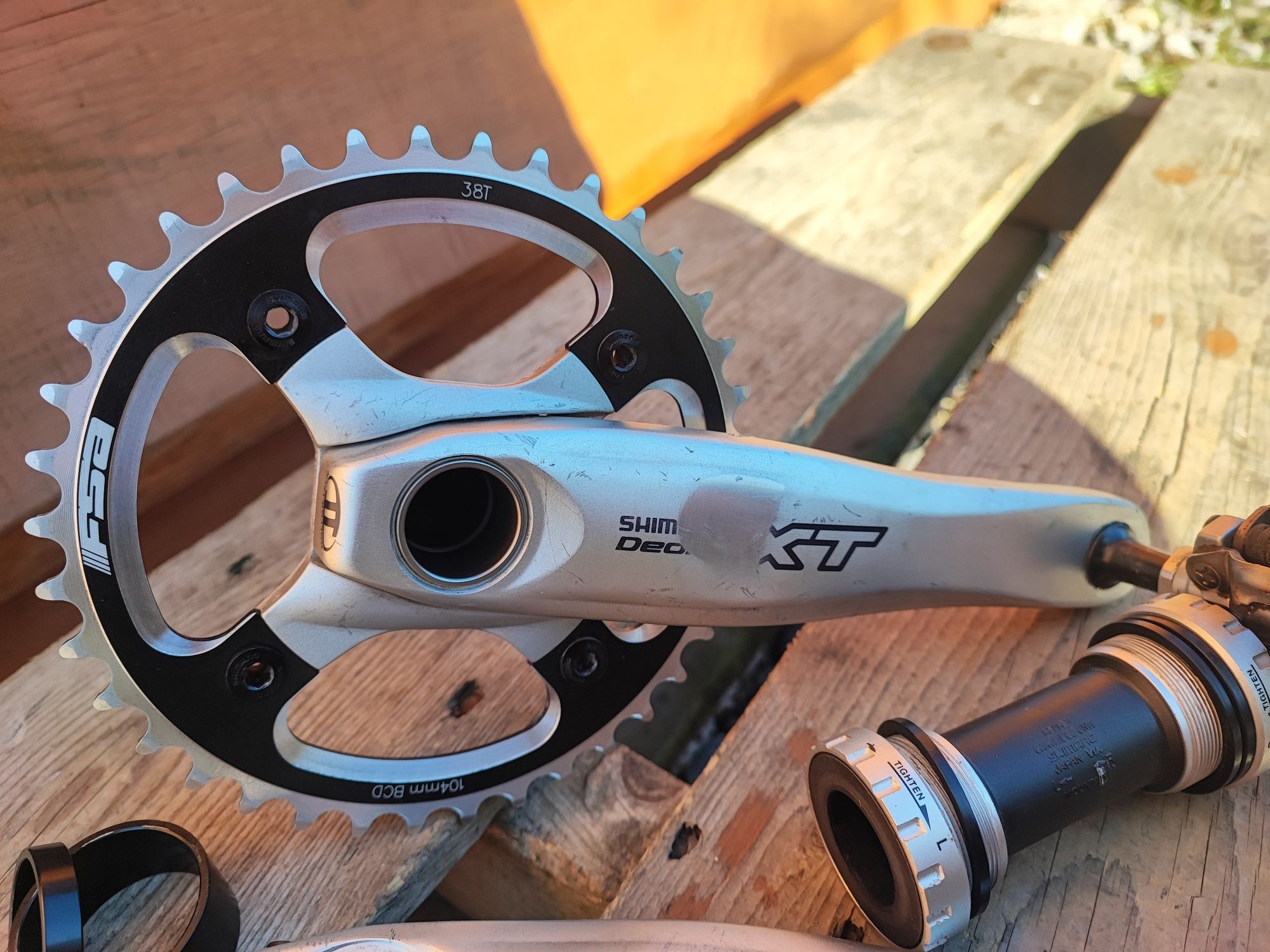 Napęd Single Speed Shimano Deore XT Hollowtech 2 DMR Bikes 1x1 16T