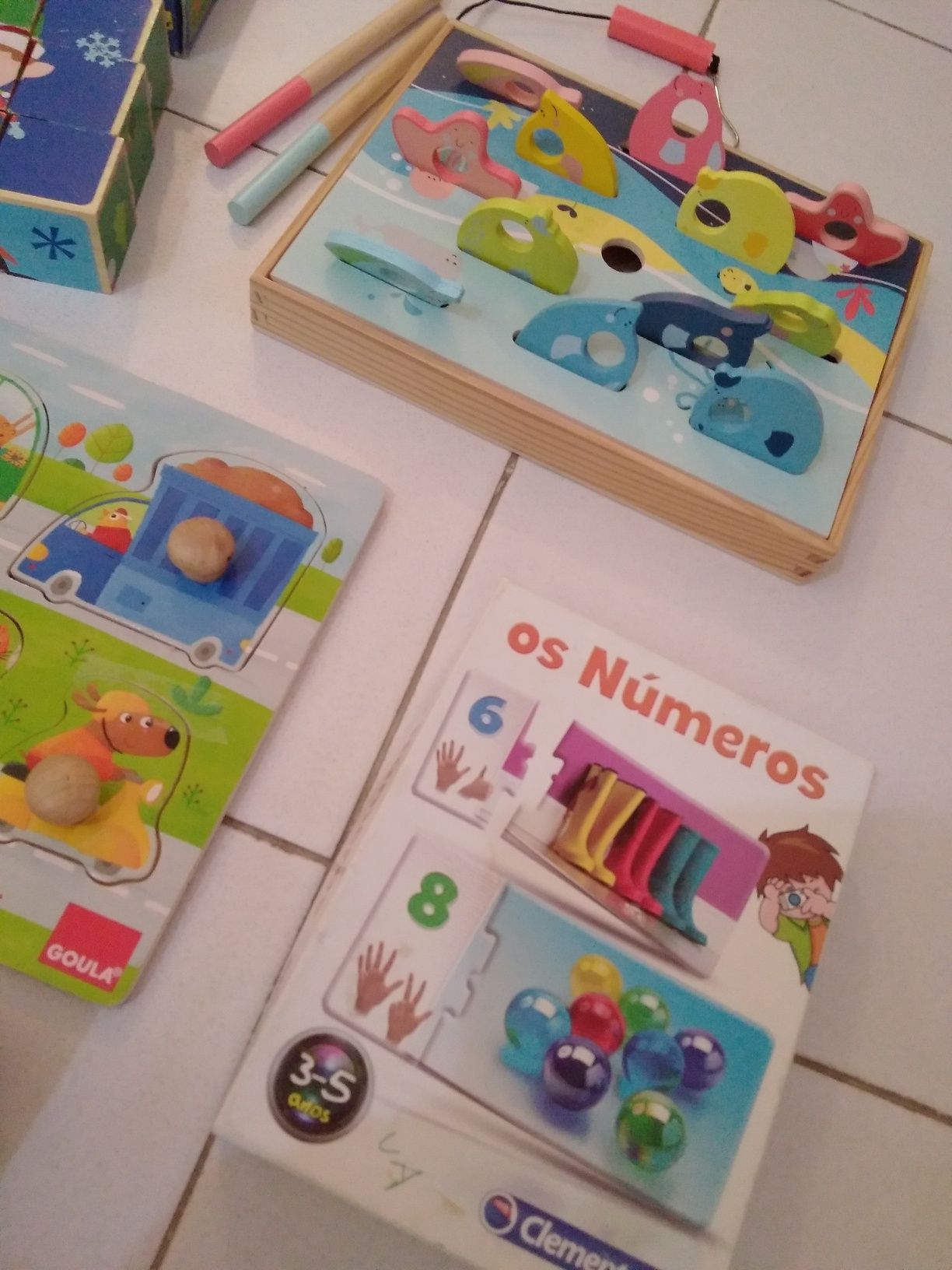 9 jogos brinquedos bebe criança tudo 10€