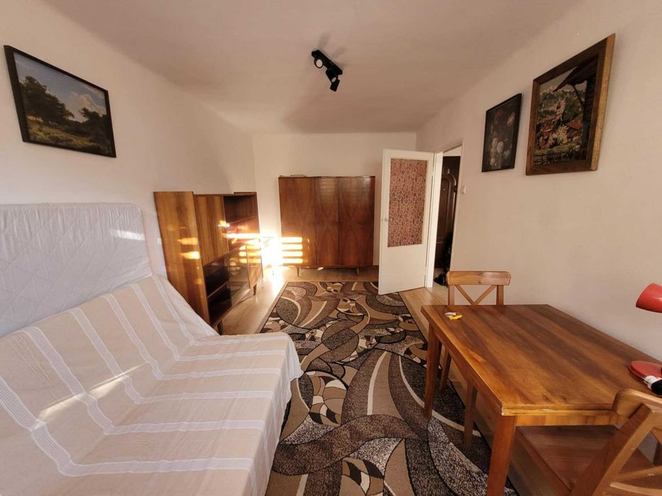 Wynajmę kawalerkę na Psarskiego 12, 1300zł