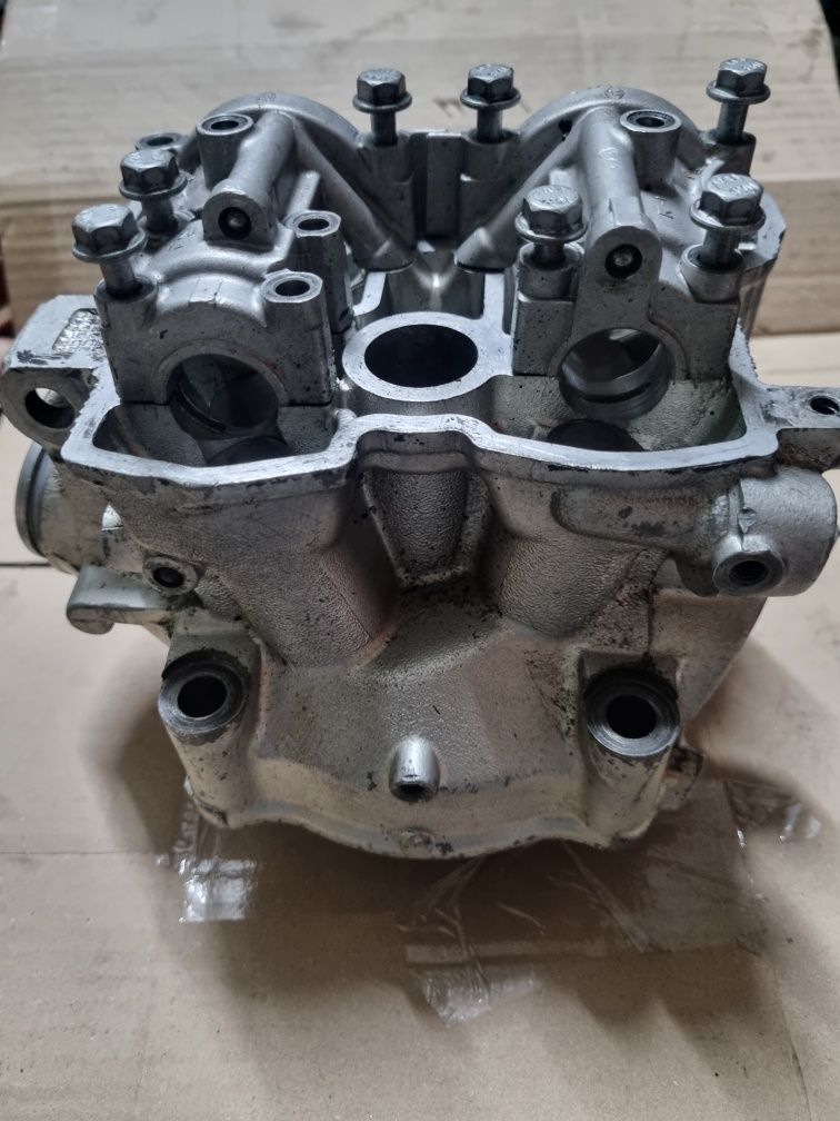 Głowica yzf / wr 426 / 400  4t  00r - 05r cross yamaha 5BE