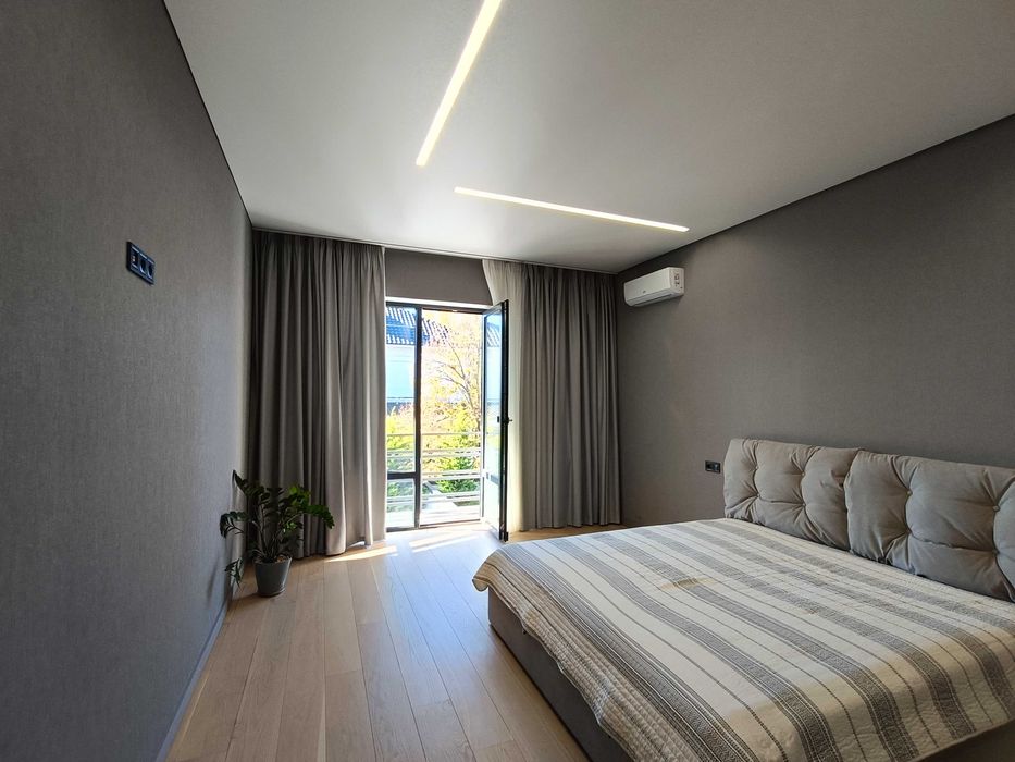 Новый дом с бассейном на Таирова | Одесса. Ремонт, мебель.