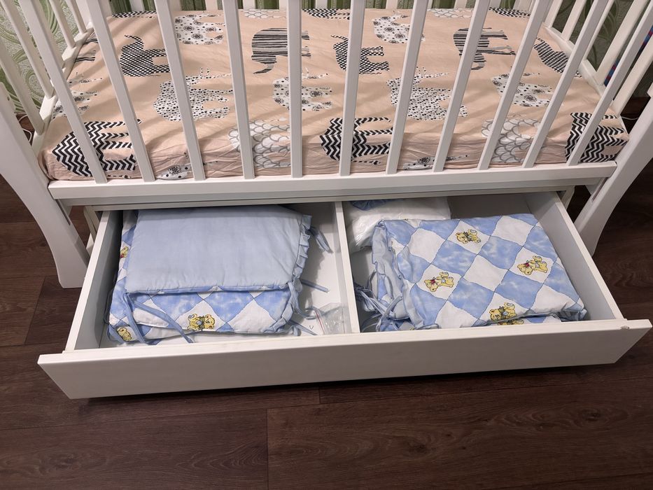 Дитяче ліжко маятник