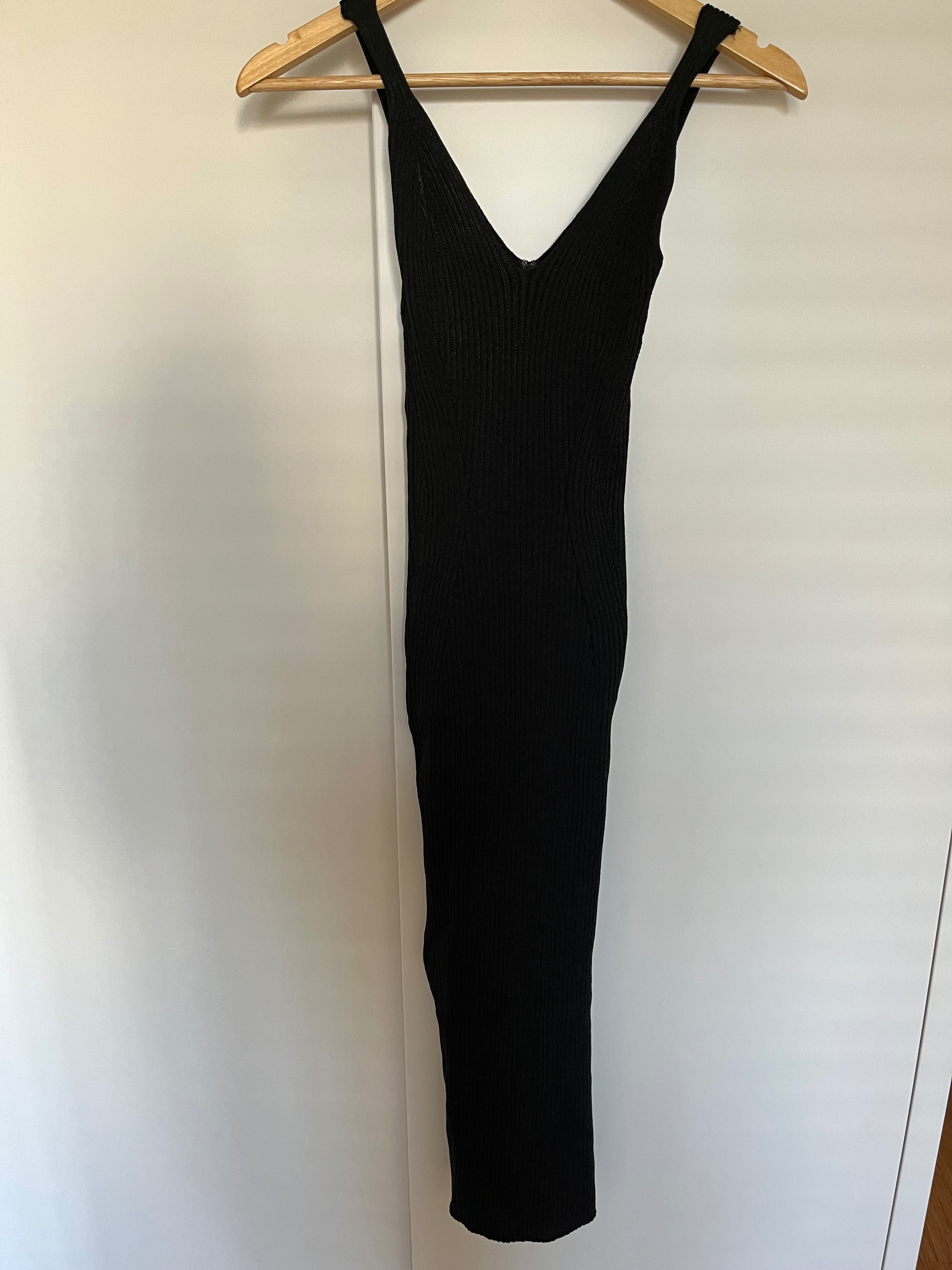 Czarna sukienka midi H&M