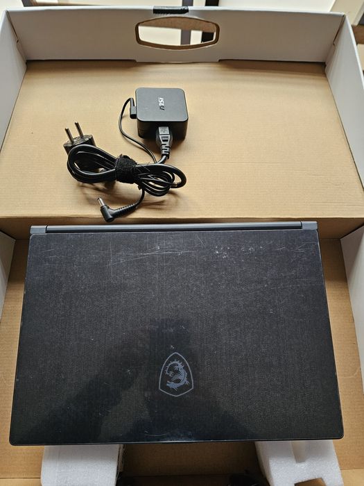 Portátil MSI Modern 14 A10RB - i7, 16GB, 512GB SSD, MX250


---

Portá