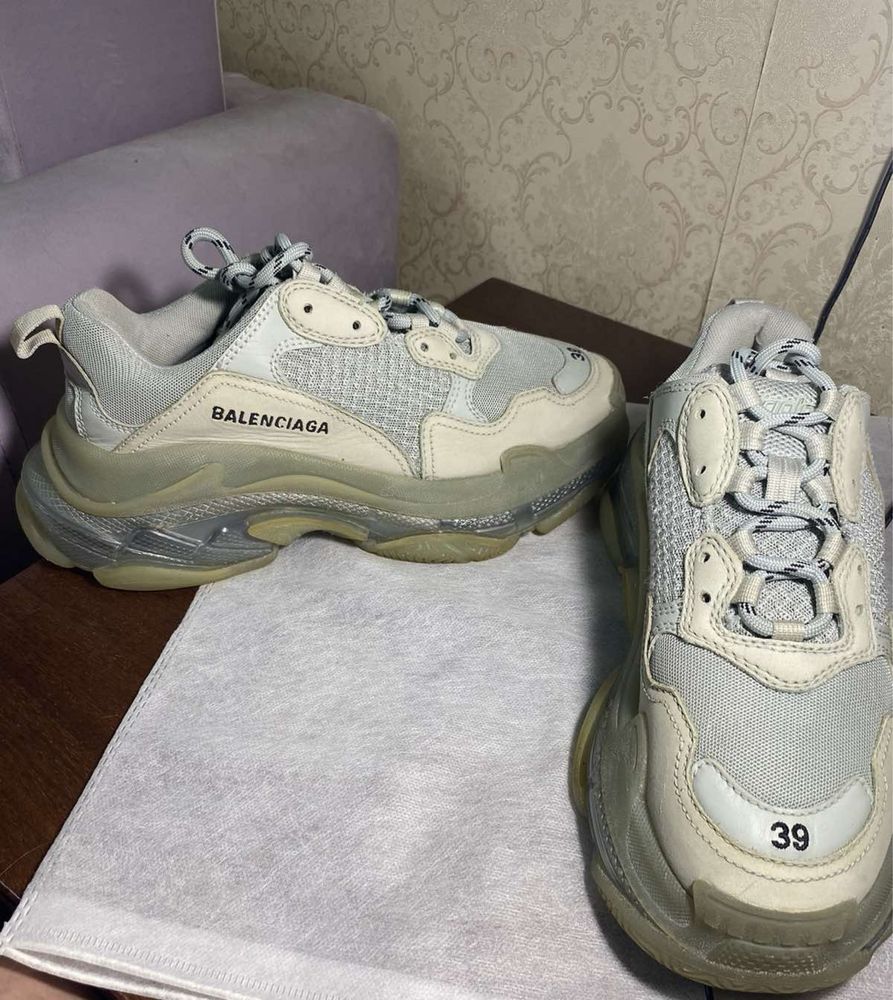 Кроссовки Balenciaga triple S