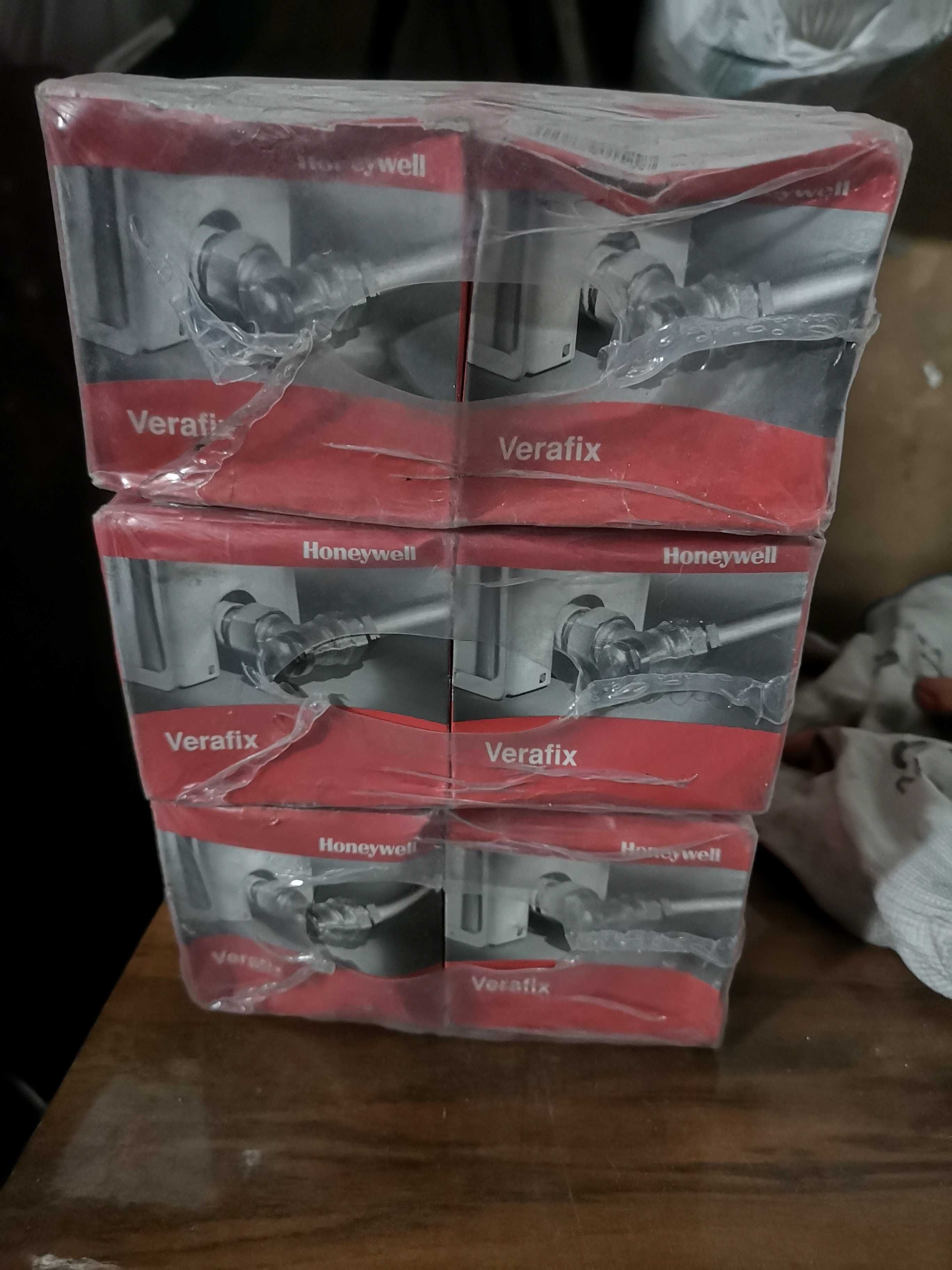 Honeywell Zawór powrotny Verafix 1/2" kątowy z pamięcią V2400E0015