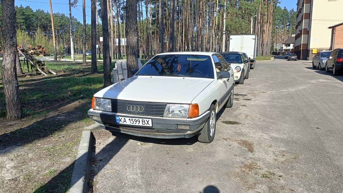 Продам Audi 100 2.3